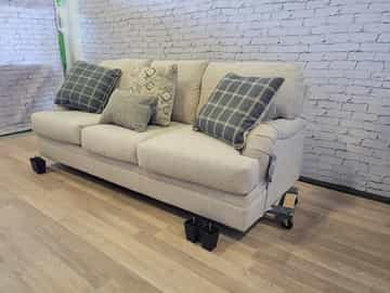 Bralynn Sofa - Gallery Image 8